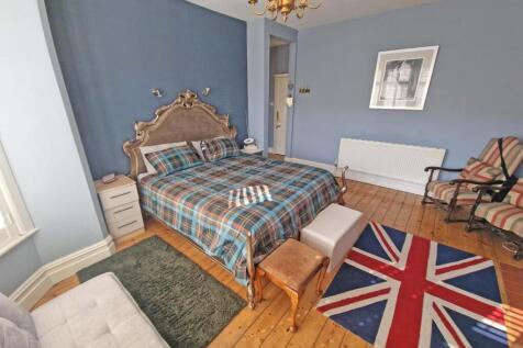 Bedroom1.jpg