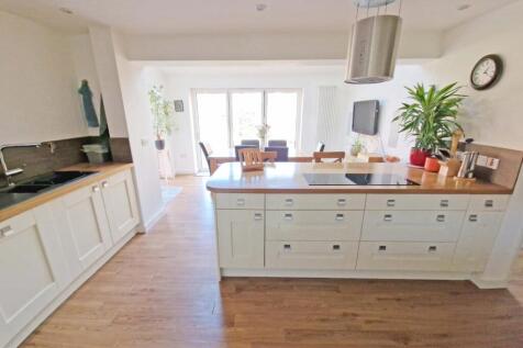 Kitchen4.jpg
