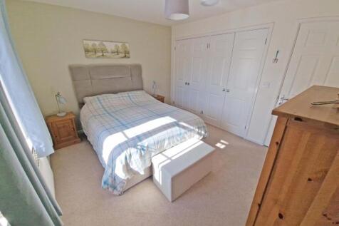 bedroom1a.jpg