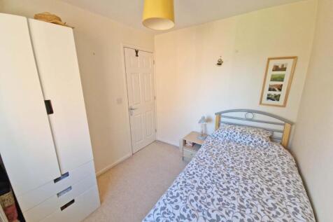 Bedroom4a.jpg