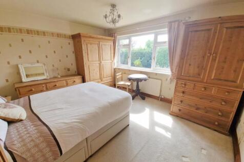 bedroom1c.jpg