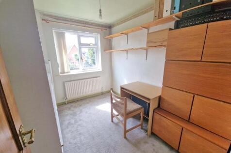 bedroom4a.jpg