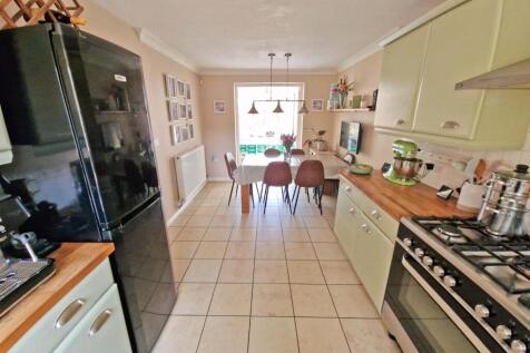kitchen1.jpg