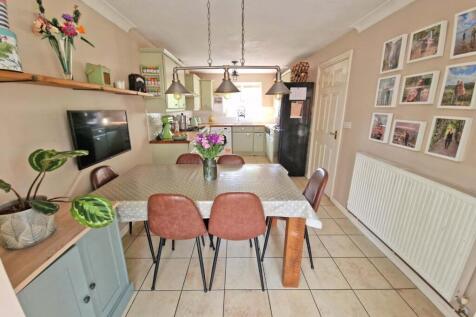 Dining Kitchen.jpg