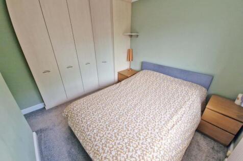 Bedroom1a.jpg