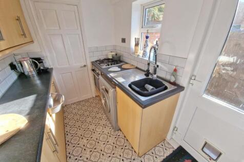 Kitchen2.jpg