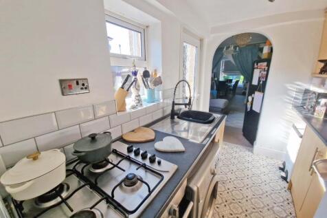 Kitchen1.jpg