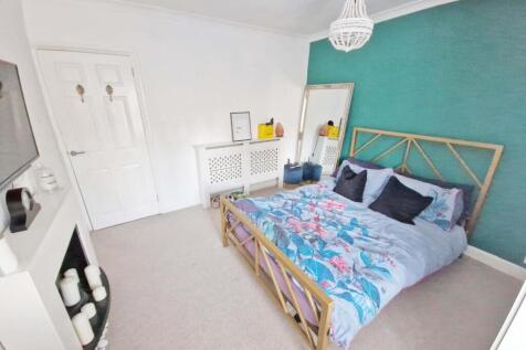 bedroom1a.jpg