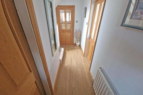 Entrance hall.jpg