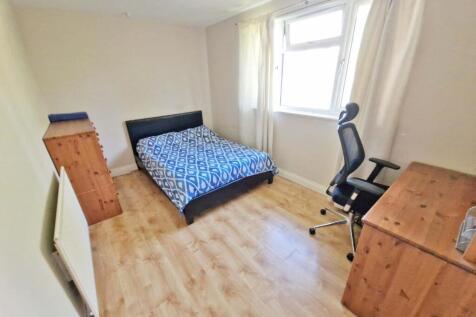 bedroom2a.jpg
