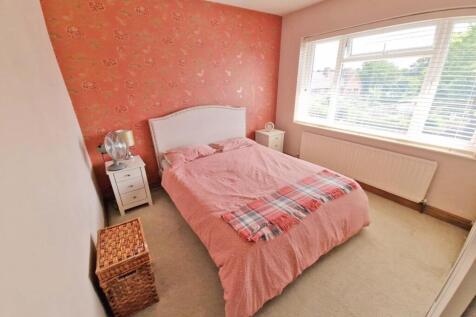 bedroom1b.jpg