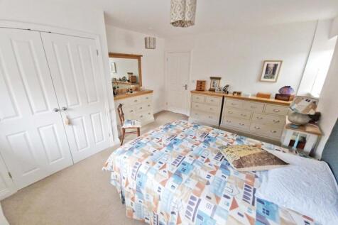 bedroom1a.jpg