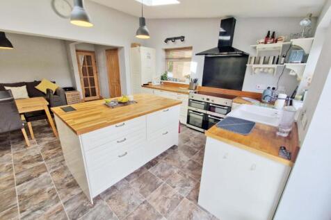 KITCHEN3.jpg