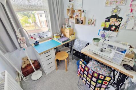 BEDROOM3.jpg