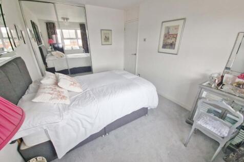 Bedroom1.jpg