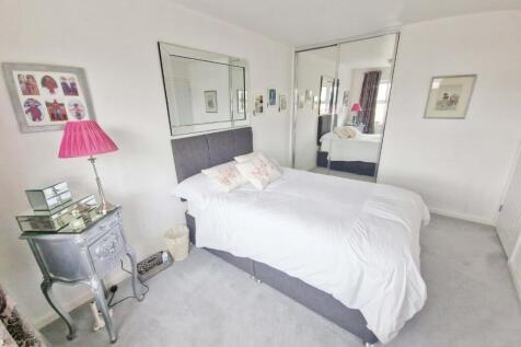 Bedroom1a.jpg