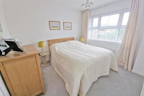 bedroom2c.jpg