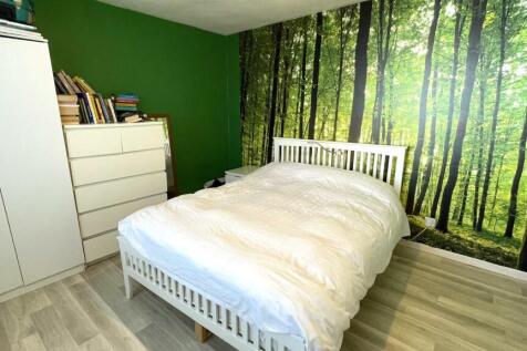 OWNERS&#39; DOUBLE BEDROOM