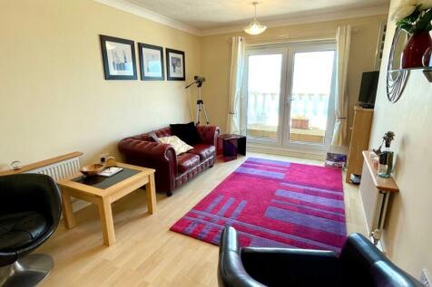 LOUNGE/ DINING ROOM