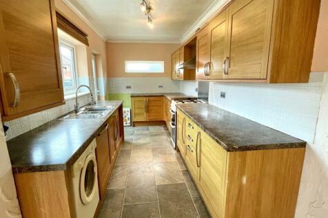 KITCHEN/ BREAKFAST ROOM
