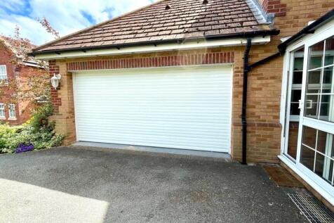 DOUBLE GARAGE