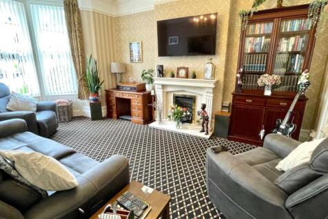 GUEST LOUNGE