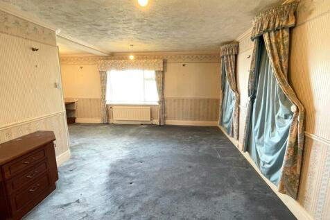 GROUND FLOOR BEDROOM 3