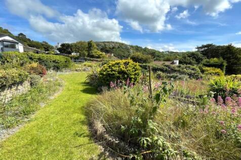 TOP GARDEN AREA