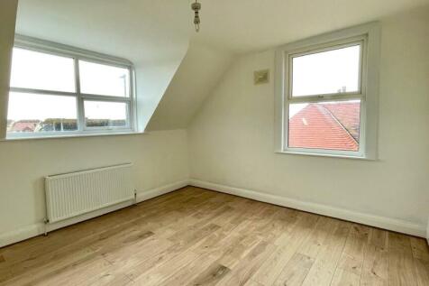 DOUBLE ASPECT BEDROOM 5