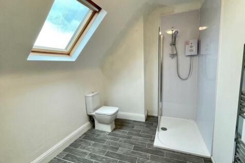 MODERN 3 PIECE SHOWER ROOM
