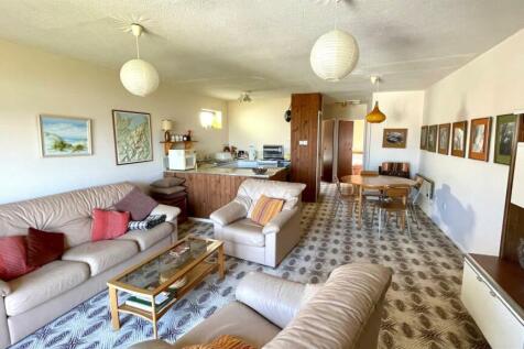 OPEN PLAN LOUNGE/ DINER/ KITCHEN