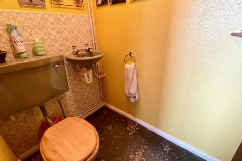 2 PIECE CLOAKROOM
