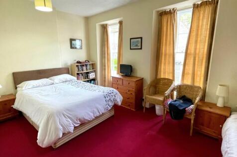 BEDROOM 1 (front)