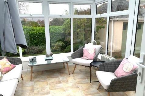 CONSERVATORY (off hall)