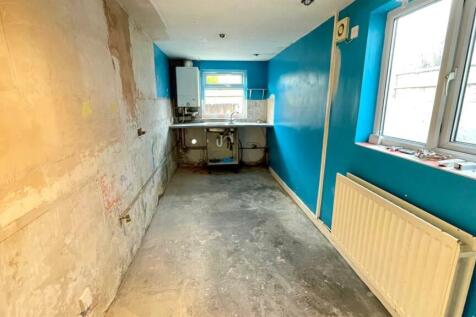 KITCHEN/ BREAKFAST ROOM
