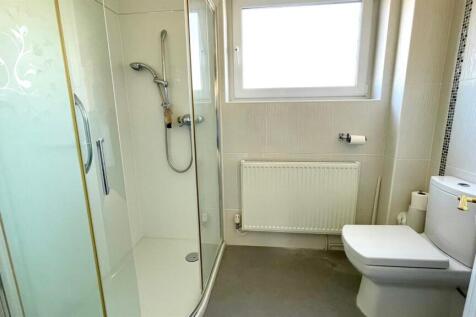 TILED 3 PIECE SHOWER ROOM