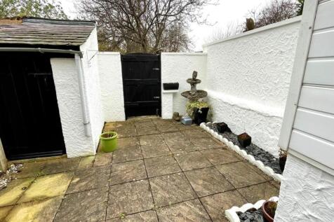 PAVED REAR GARDEN