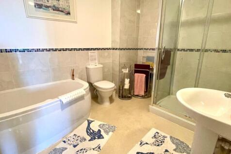 4-PIECE BATHROOM