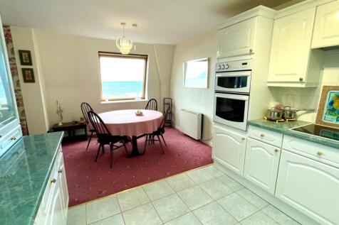 ascot ct 10 kit dining.jpg