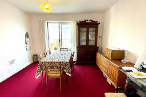 BREAKFAST ROOM