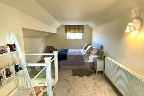 DOOUBLE ASPECT LOFT ROOM