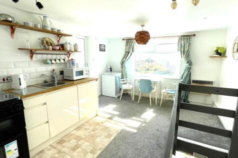 OPEN PLAN KITCHEN/DINER