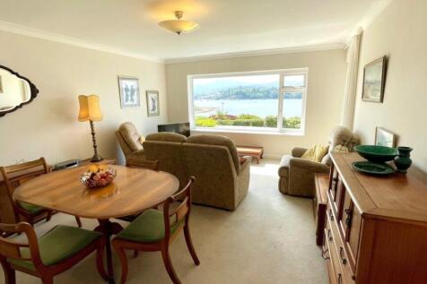 lounge/dining