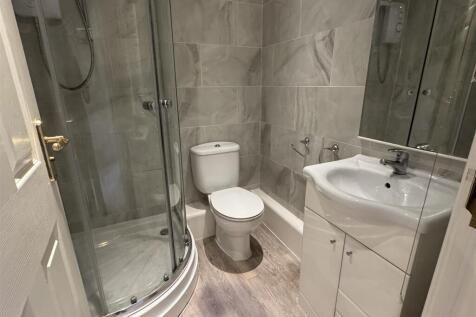 TILED 3 PIECE SHOWER ROOM