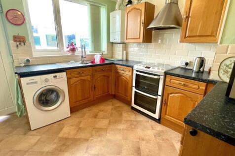 KITCHEN/ BREAKFAST ROOM