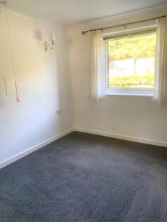 Manor Park 17 bed2.jpg