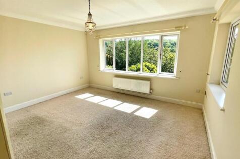 DOUBLE ASPECT BEDROOM 2