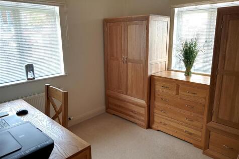 DOUBLE ASPECT BEDROOM 2