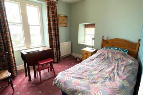DOUBLE ASPECT BEDROOM 2