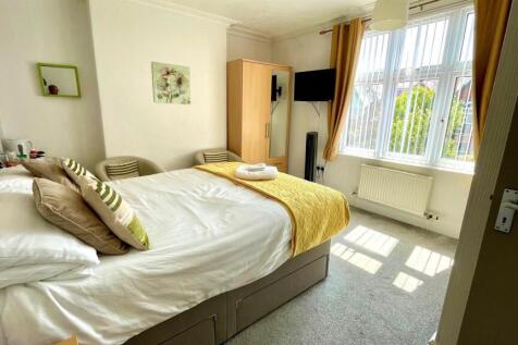 GUEST ROOM 1